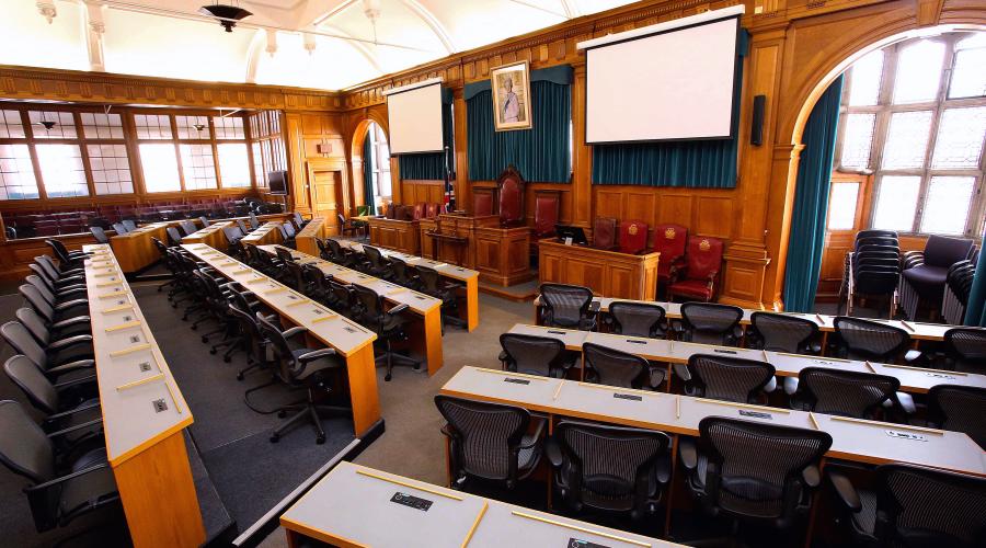 Hendon Town Hall_council chamber